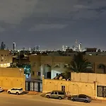 Modern Apartment شقه مودرن هادئه مع اطلاله
