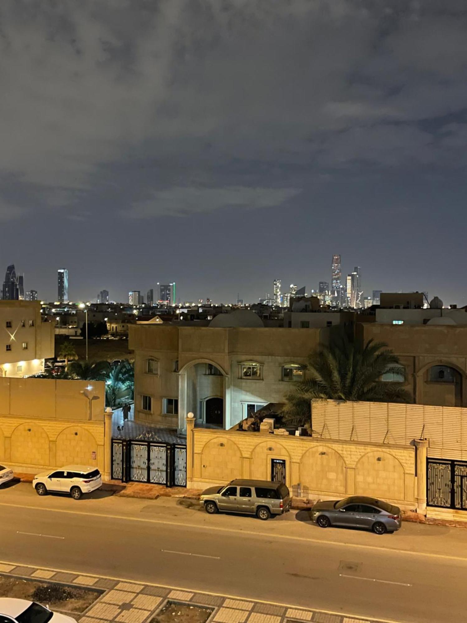 Modern شقه مودرن هادئه مع اطلاله Apartment Riyadh
